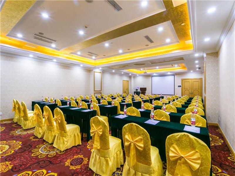 Vienna International Hotel Shanghai Pudong New International Exbition Central Экстерьер фото